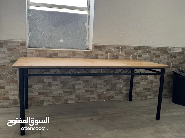 طاولة اجتماعات