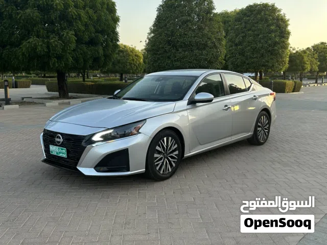 2023 نيسان التيما SV