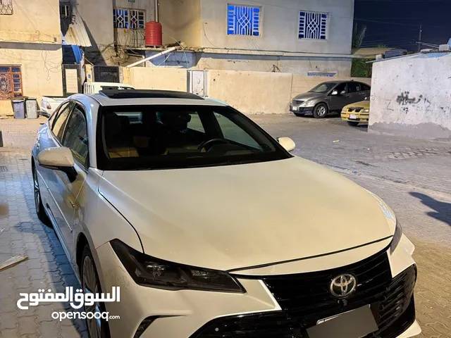تويوتا افلون هايبرد للبيع