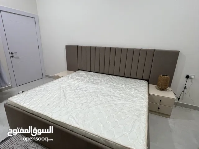 أثاث غرفة نوم بحالة جداً ممتازة