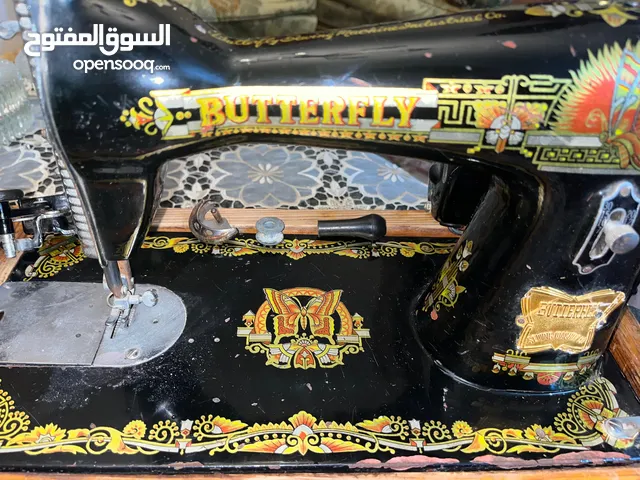 ماكينة خياطة بالدرج والموتور سنجر تحتاج الى صيانه بسيطة وتزييت ماكينه خياطة من الزمن الجميل