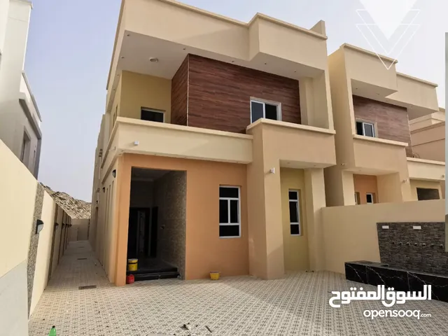 Villa for Sale in Al Amerat فيلا للبيع في العامرات  REF 52GB