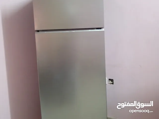 ثلاجة نظيفة جدا استعمال 3 اشهر