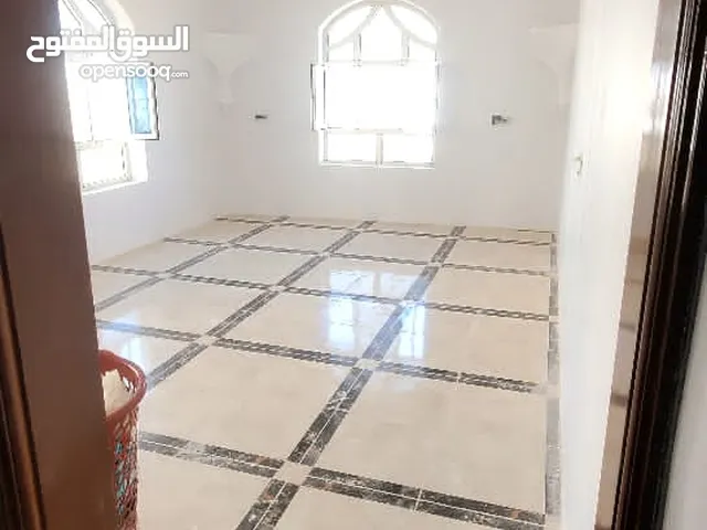 500 m2 4 Bedrooms Apartments for Rent in Sana'a Moein District