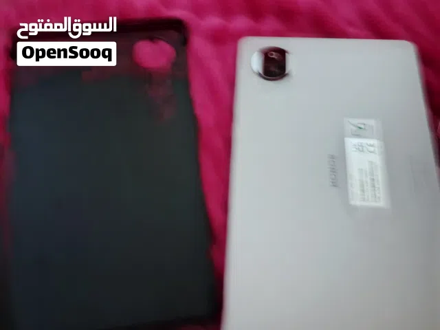 تابلت هونور تاب X7 مستعمل بحالة ممتازة 128 جيجابايت مع سماعات والكرتونة