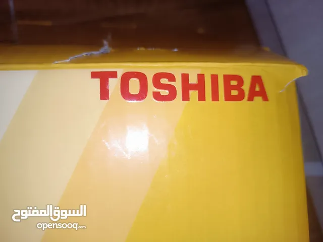 مكنسة عامودية توشيبا جديدة استعمال مرة وحدة معها 25 قطعة في 1 للبيع