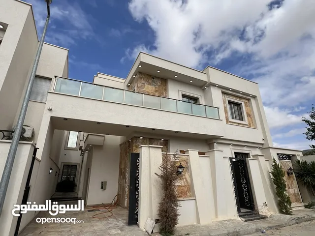 340 m2 5 Bedrooms Townhouse for Sale in Tripoli Ain Zara