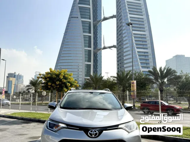 Toyota rav4 2018 ( Toyota kanoo maintained)