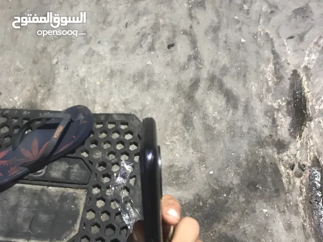 السلام عليكم تكنو سبارك6 التلفون ربي يبارك عيبه بصمه وشق في شاشه السعر 300