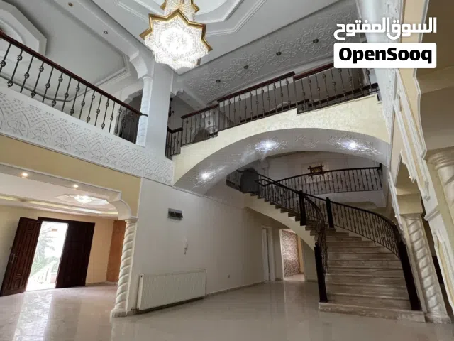 950 m2 More than 6 bedrooms Villa for Rent in Amman Shafa Badran
