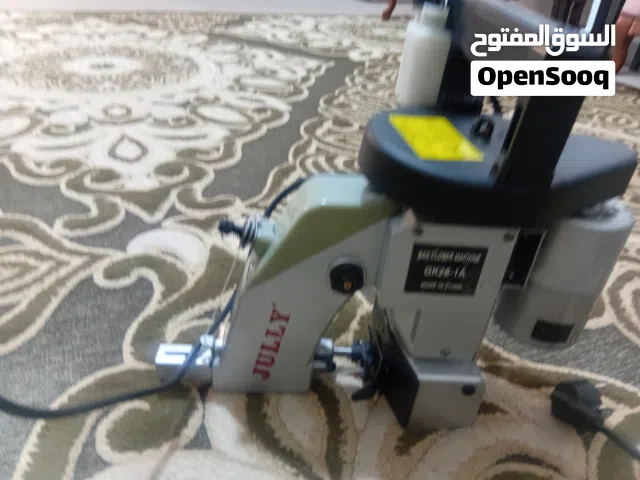 ماكينة خياطه للشوالات والشوادر والخيم