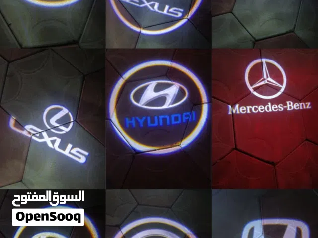 شعار LED عند فتح الأبواب