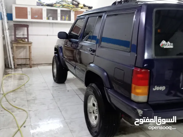 Used Jeep Cherokee in Dhofar