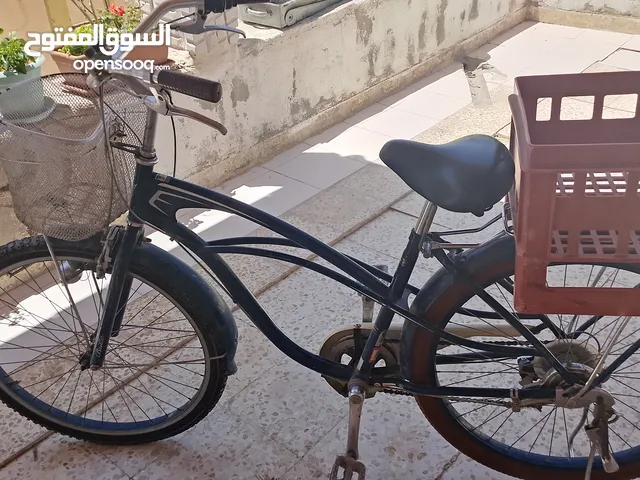 بسكليت ايمارتي ...جنط 28 ...حاله ممتازه ...غيار كامل ...و بقطع اصليه... وبسعر ممتاااز ...