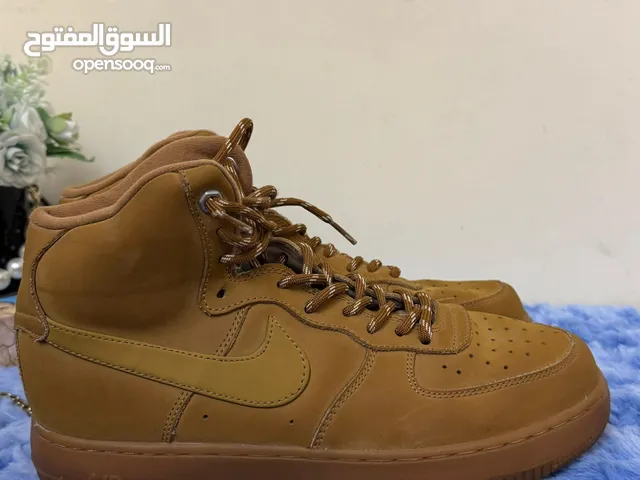 43 Sport Shoes in Zarqa