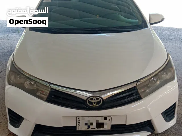2015 تويوتا كورولا Limited