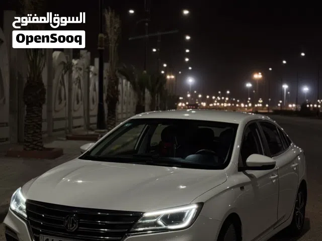 ام جي فايف مديل 2024 نص فول للبيع لون ابيض السيارة نضيفة وتجي تشوف وبيك خير وتدلل