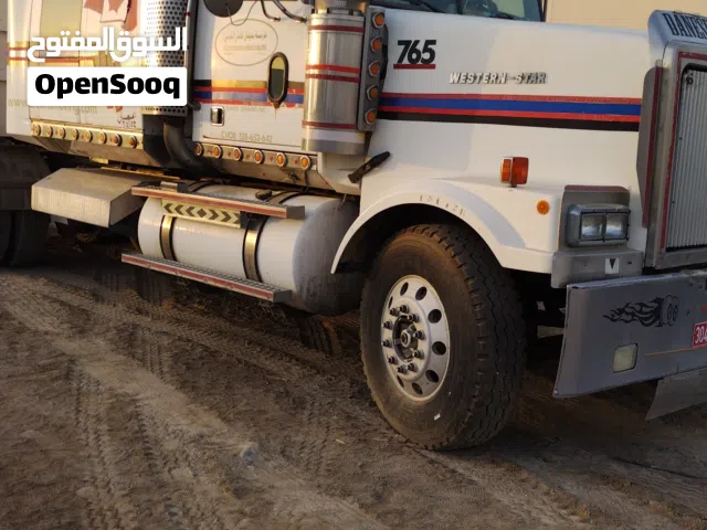 وسترن استار راس تريله امريكي سكس ويل اقثصادية ديزل قطع غيار متوفر بحالة جيدة جدا