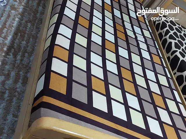 سرير مفرد عرض 90 وطول 190 عدد 3 مع فرشاتهم بحاله جيده خشب زان سلم قوي
