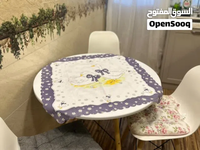 ميز طعام اخو جديد اريد اشيل وماعندي مكان اخلي  وبي مجال والزوليه هم