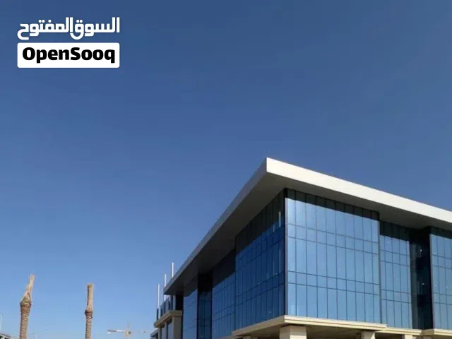 مكتب للبيع فرصة قوية للاستثمار في التسعين الجنوبي بالتجمع الخامس مقدم 10% والباقي على 5 سنين
