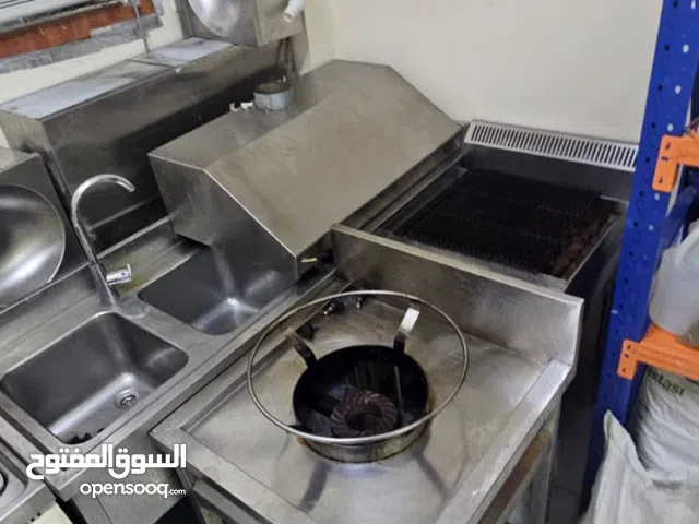 معدات طعام شبه جديده