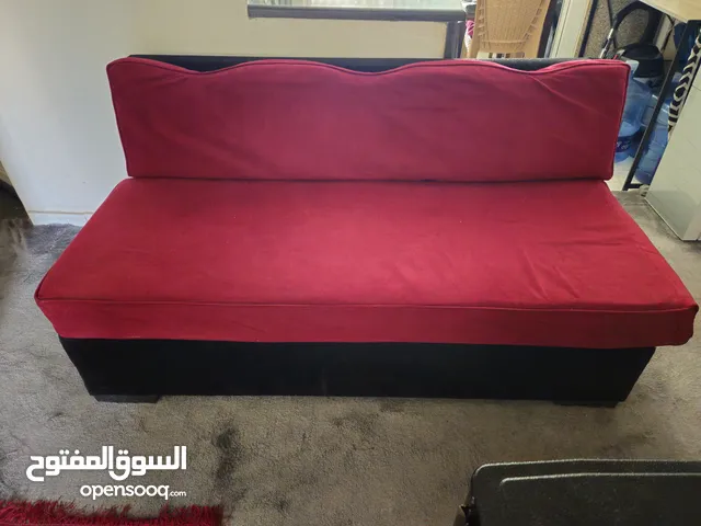 كنبة مجوزة بسعر مغري