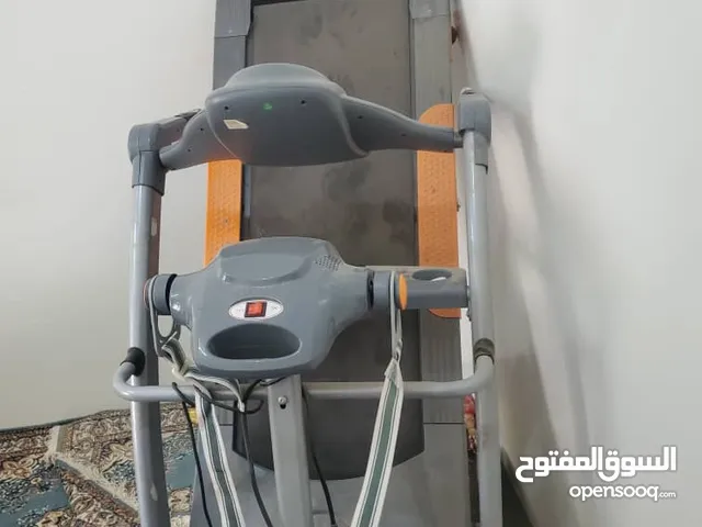جهاز مشي رياضي