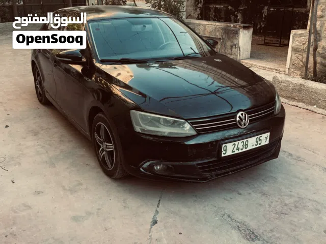 2013 فولكسفاغن جيتا Standard