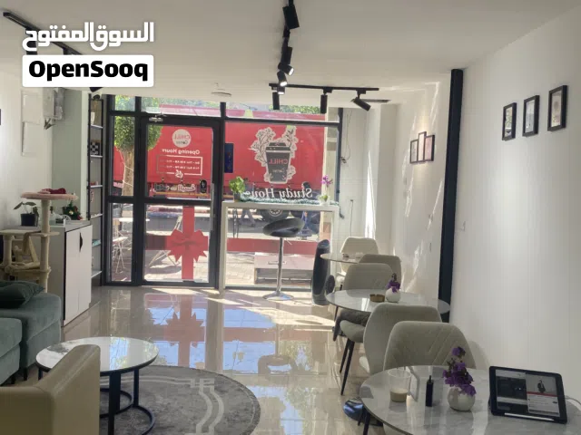 محل تجاري كافيه وفيب للبيع بالكامل ضمن الايجار 1000$ شهري لمالك المحل