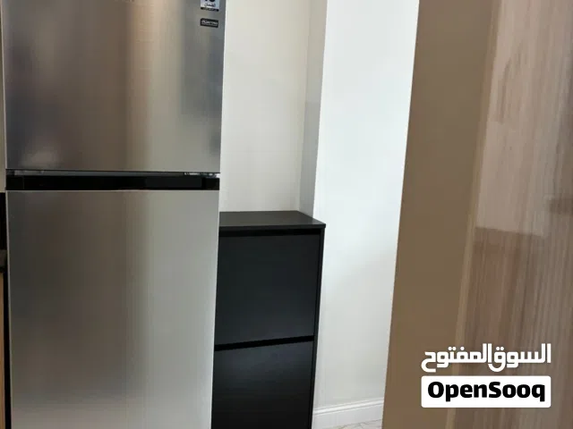 ثلاجة ميديا شبه جديدة للبيع
