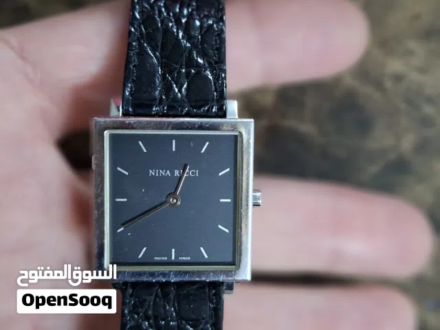 ساعة يد نسائية ماركة NINA RICCI لون اسود الساعه اصلية الكستك الجلد لون اسود مش اصلي  مستعمله