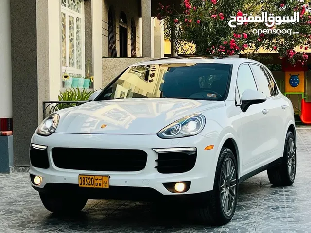 Porsche Cayenne 2017 in Al Dakhiliya