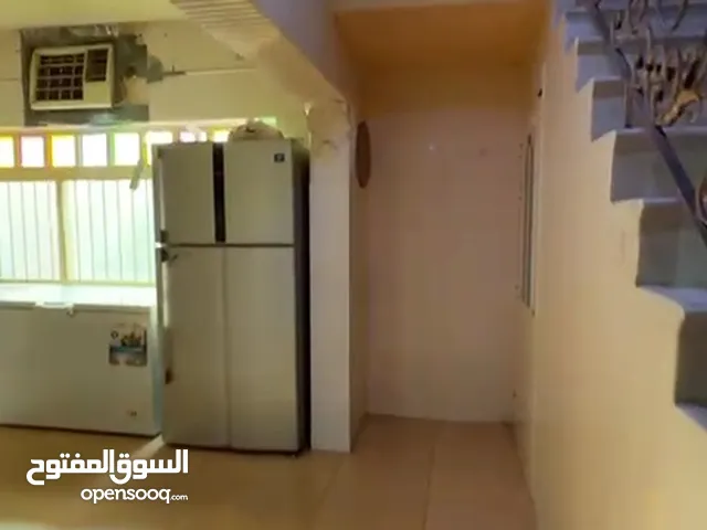 362 m2 4 Bedrooms Townhouse for Sale in Northern Governorate Madinat Hamad