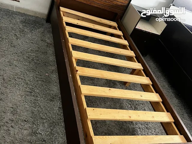 تخت مفرد عدد2 خزانه تواليت كومدينا ...................................................