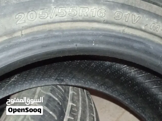 5كوتشات للبيع بحاله جيده