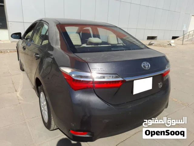سيارة تويوتا كورولا 2018 بمواصفات خليجية مع ميزات حديثة السيارة للبيع بنظام التقسيط الشهري