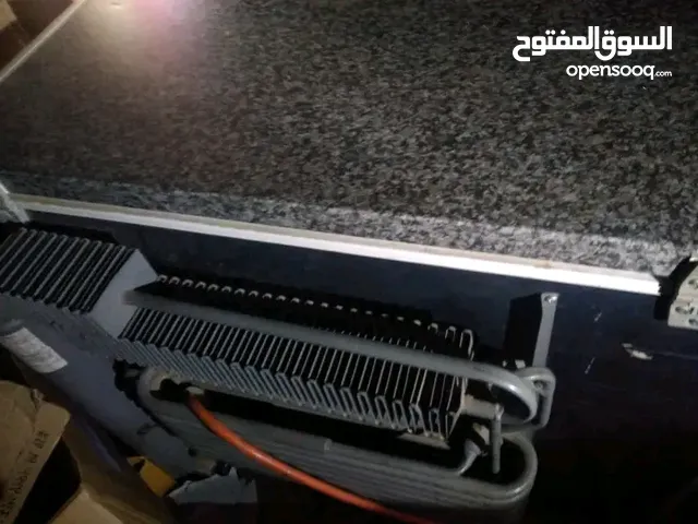 ثلاجة زيرو ARB الطول: 130 سم العرض: 60 سم الارتفاع: 90 سم السعة التقريبية: 702 لتر مستعمل شهر واحد