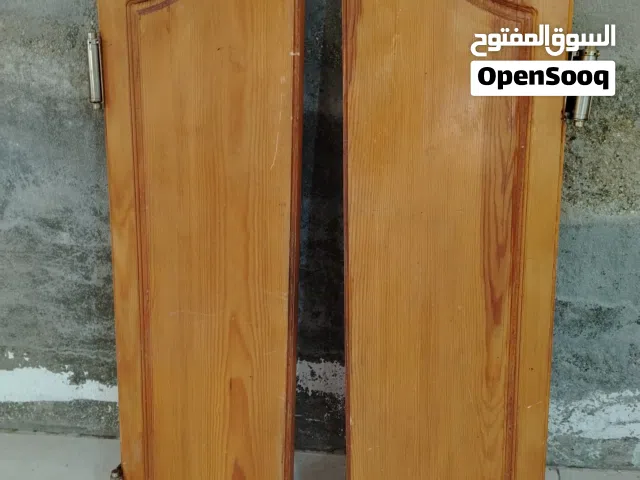 باب مطعم رداد خشب