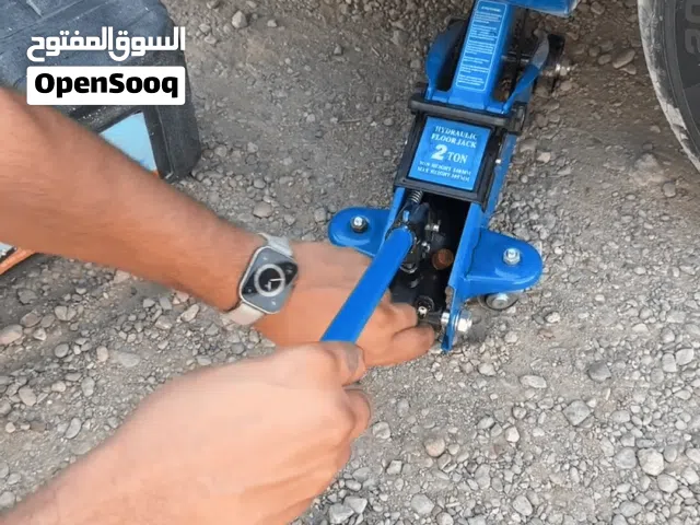 جك سيارة هيدروليكي عربانة 2 طن – ميكيتا برو رفع سريع وآمن لسيارتك بكل سهولة