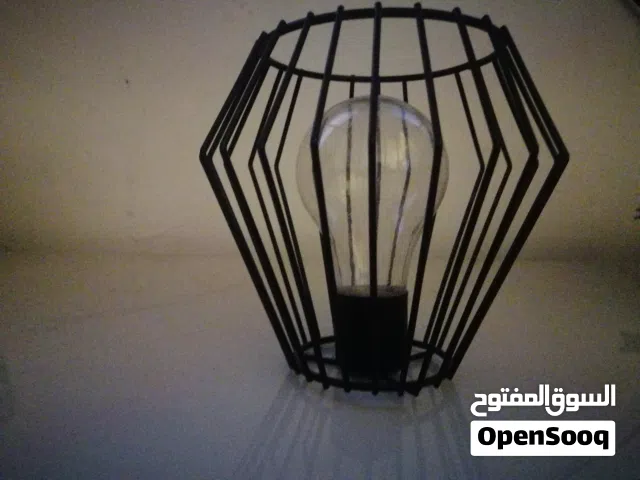 زينة فيها مصباح للزينة فقط مستعملة يومان فقط