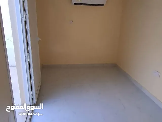 مطلوب شاب للمشاركة في استوديو