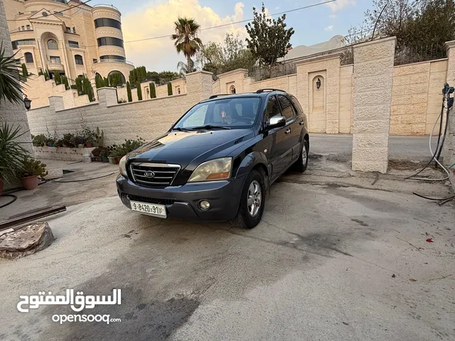 جيب كيا سرنتو موديل 2009 خالي من الضربات موتور وقير الف افحص وين بدك