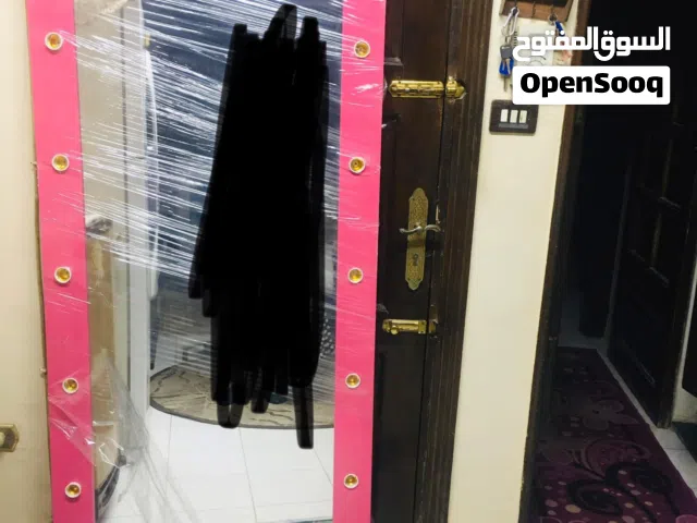 •	مراية ستاند طويلة بإطار بينك