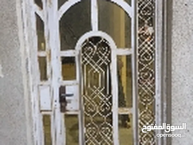 80 m2 1 Bedroom Apartments for Rent in Basra Juninah