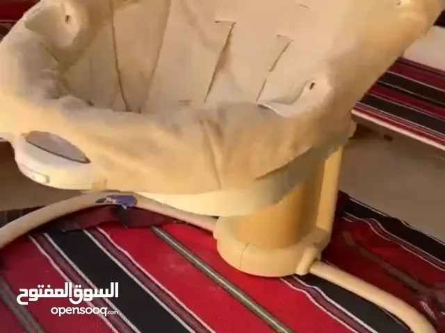 كرسي بيبي شبه جديد