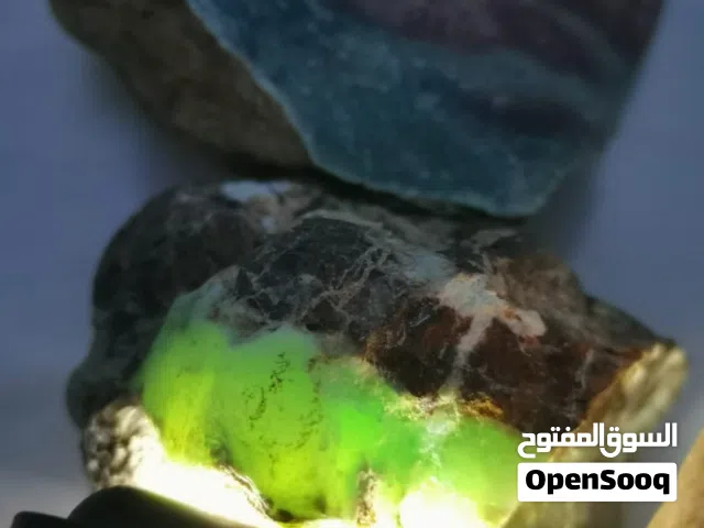 عقيق اخضر فاتح