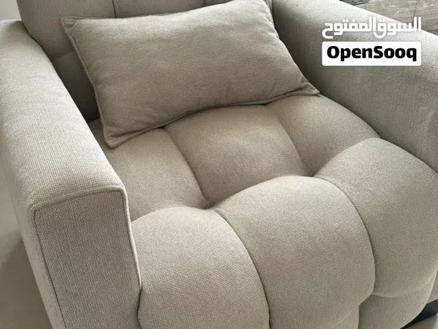 كنب في حالة جيدة جدا