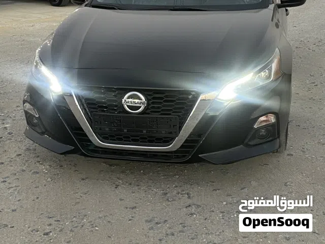 2020 نيسان التيما SR