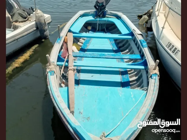 فلوكه لوح خشبي للبيع.. الطول 5/10 ..محرك 25 مايها..السعر 15000د..مستعجل للبيع